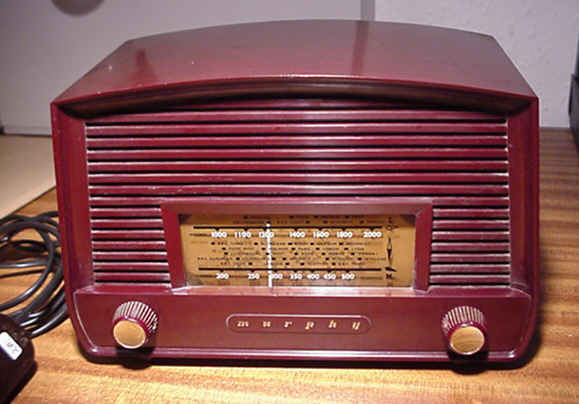 1033232329386_murphyu198hbakeliteradio1.jpg